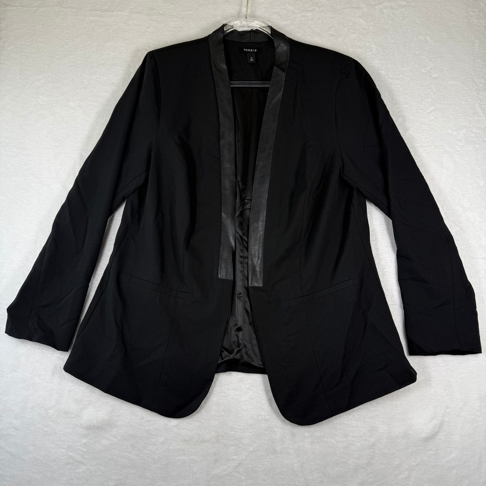 Torrid‎ Black Open Front Blazer Faux Leather Trim Shawl Collar Plus Size 0 L XL